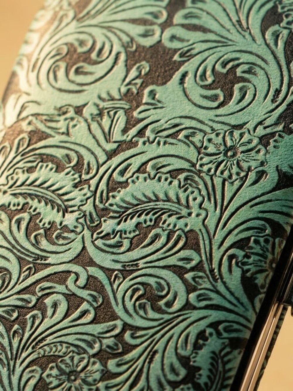 Tooled In Turquoise Manicure Set - Picture 2 of 3
